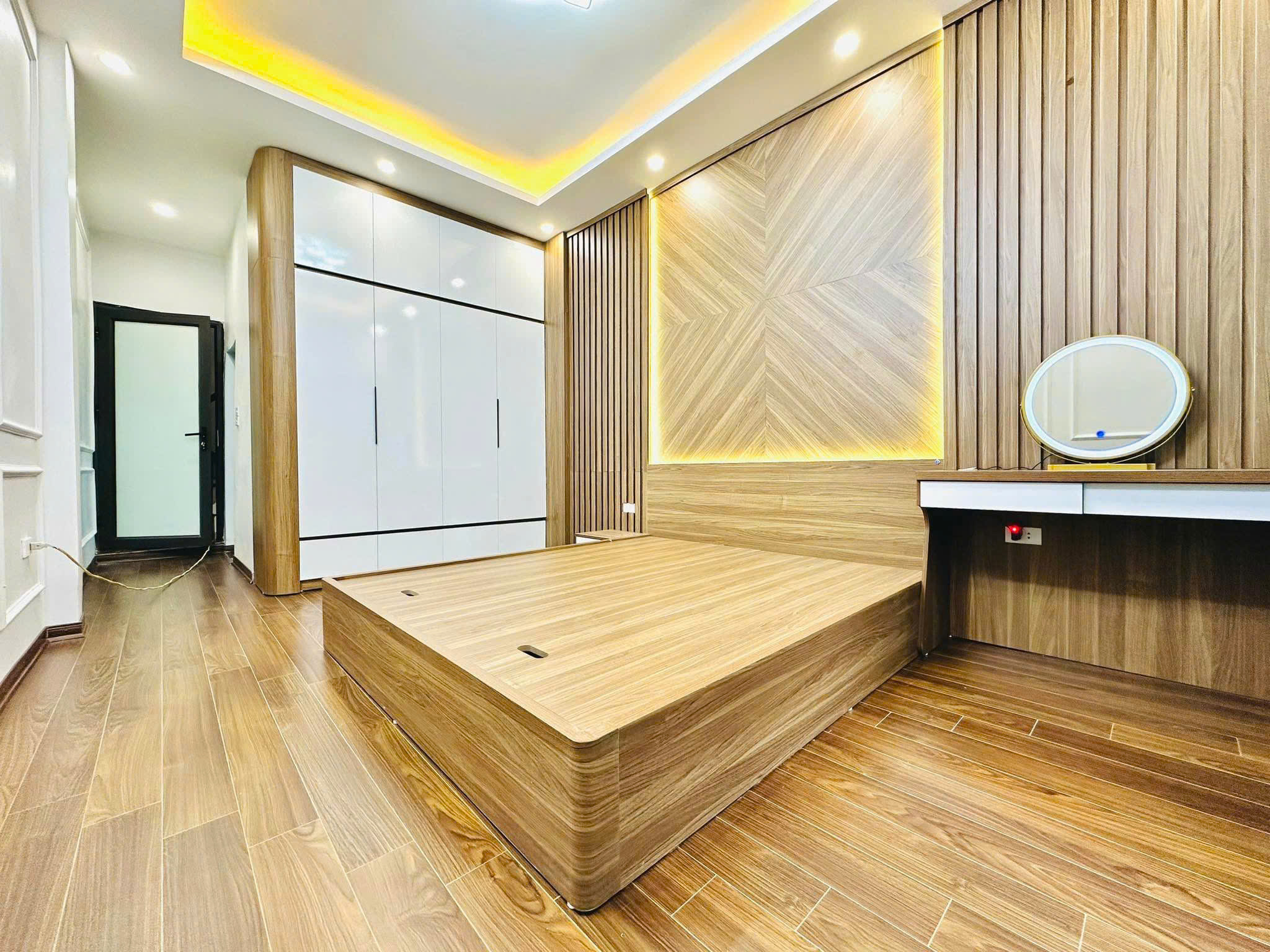 Cho thuê nhà ngõ 22 Tôn Thất Tùng, 4 tầng x 30m2, Full đồ chỉ việc vào ở, 12.5 triệu - Ảnh 3